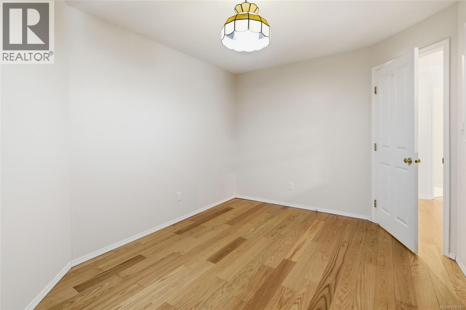 #106 335 HIRST RD - 10