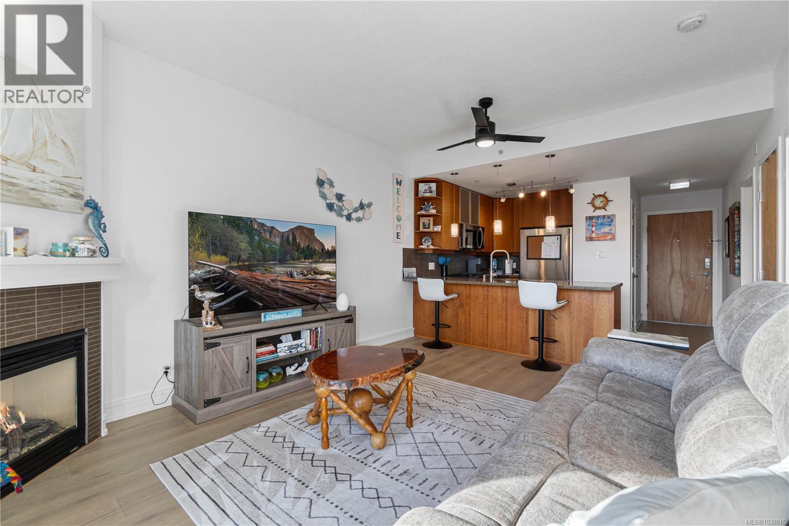 #606 194 Beachside Dr - 45