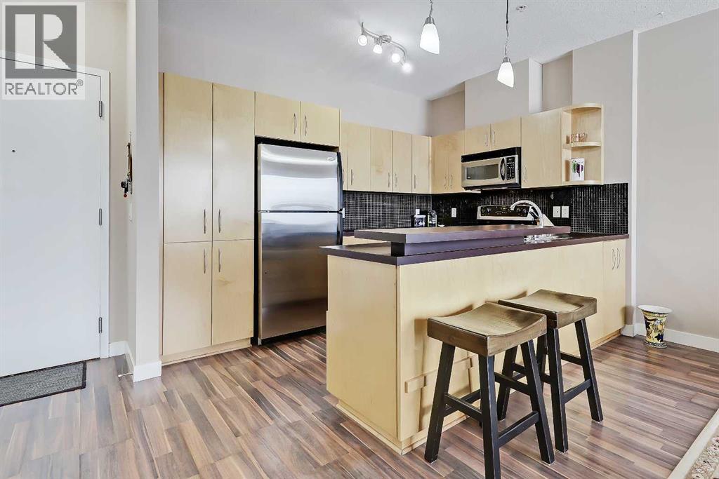 #226 69 SPRINGBOROUGH COURT SW - Image 3