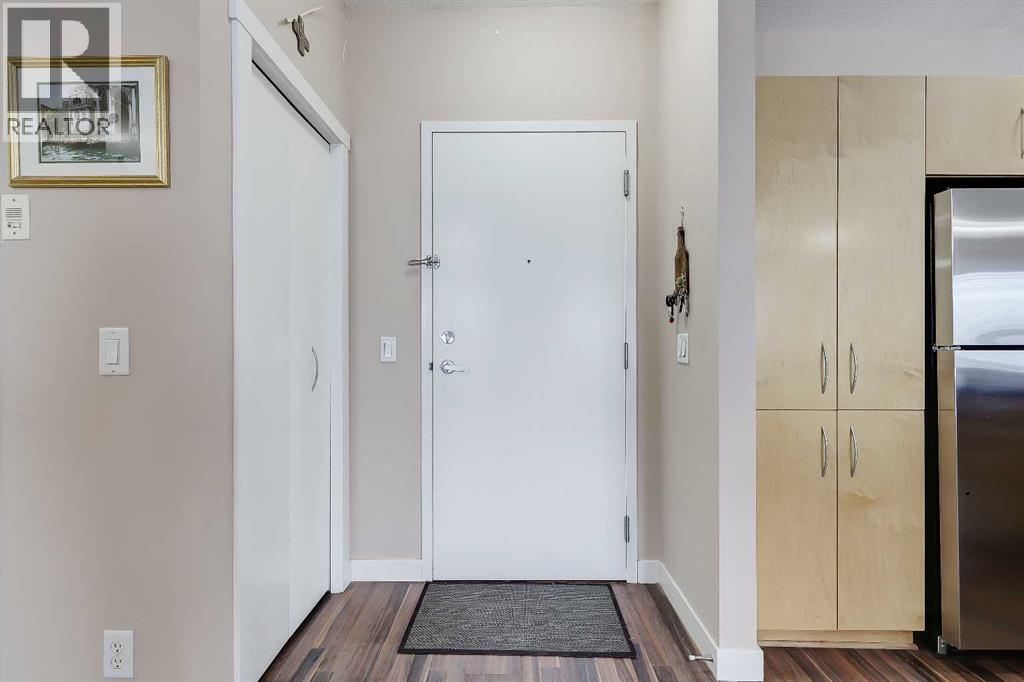 #226 69 SPRINGBOROUGH COURT SW - Image 2