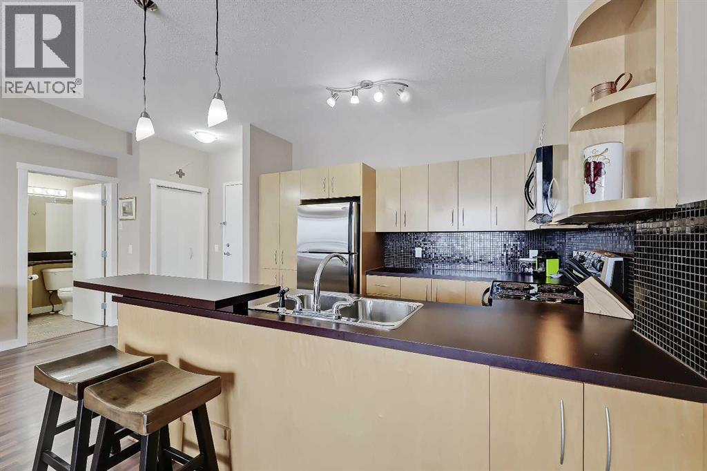 #226 69 SPRINGBOROUGH COURT SW - 4