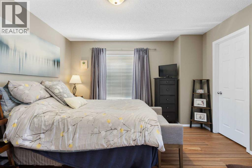 Single Family House 4 Level for Sale in  Elgin Gardens SE McKenzie Towne Calgary 