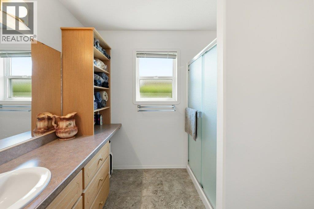 6 CURLEW Court - 30