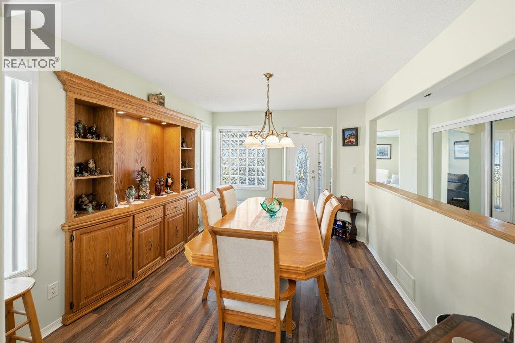 6 CURLEW Court - 10