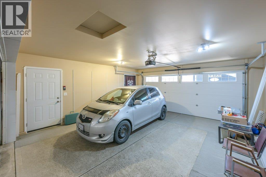 6 CURLEW Court - 45