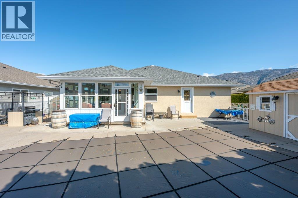 6 CURLEW Court - 56