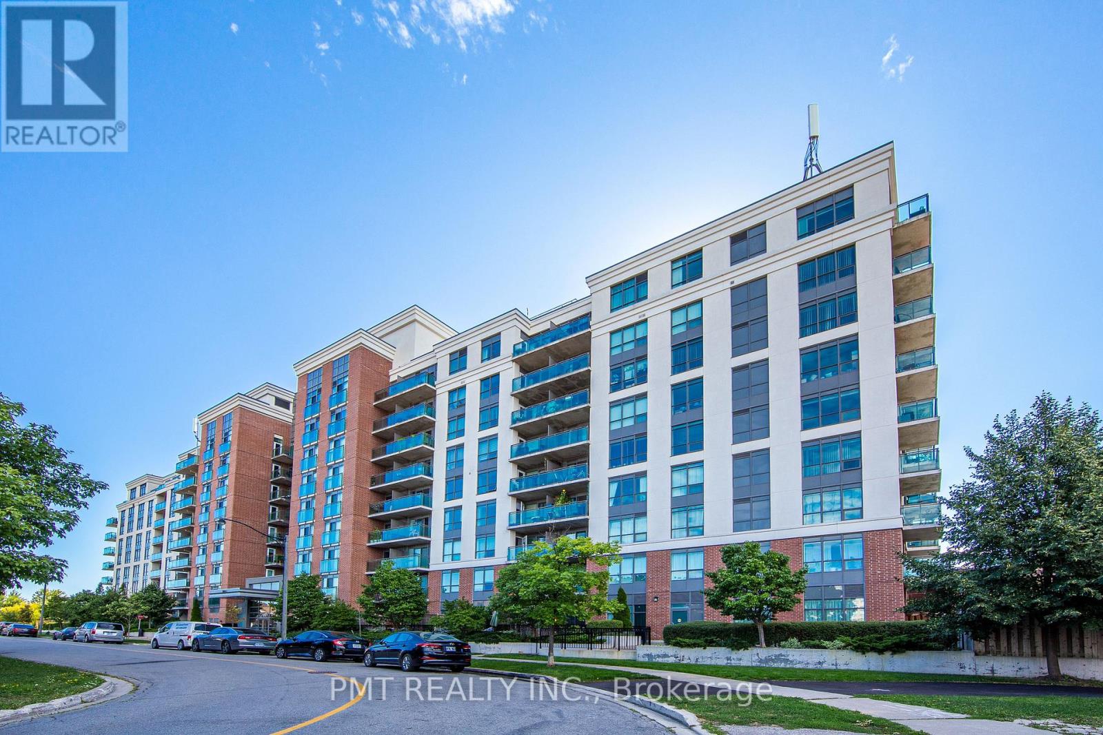 902 - 120 DALLIMORE CIRCLE