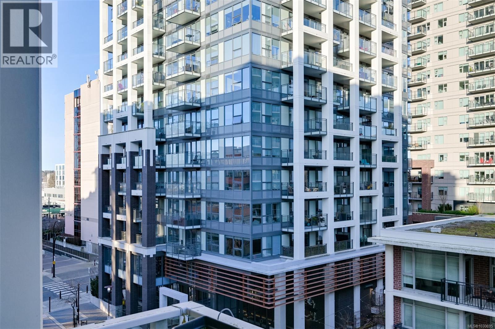 #445 770 FISGARD ST - 19