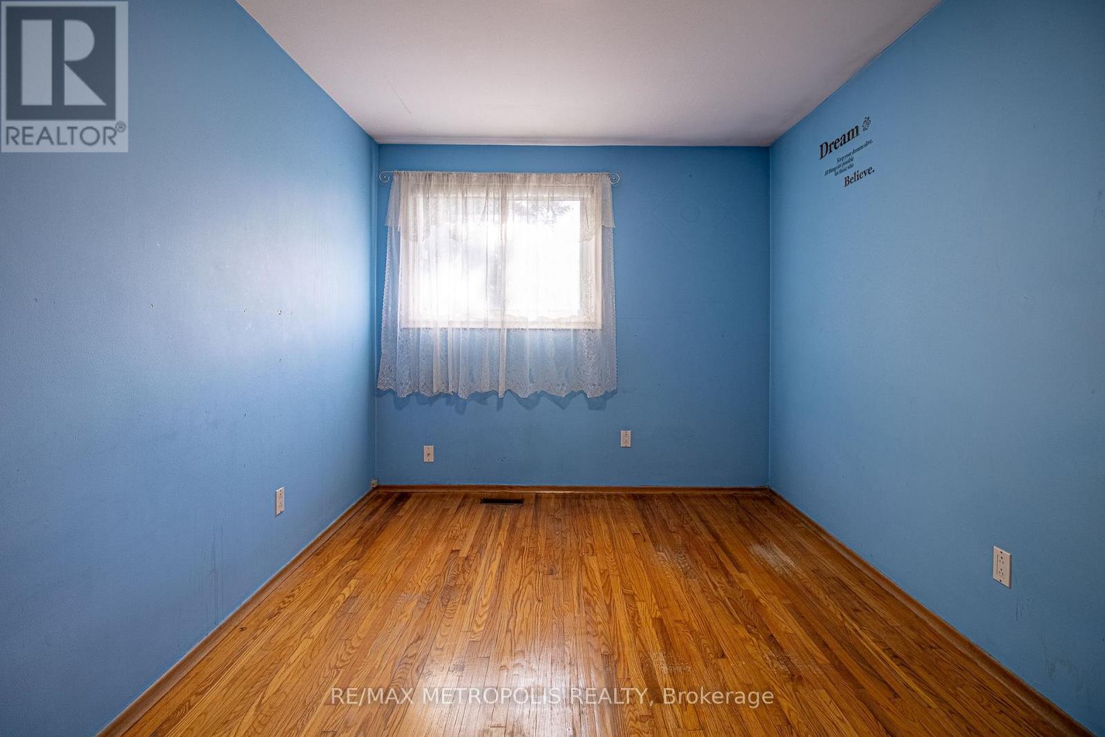 37 ALBACORE CRESCENT - 14