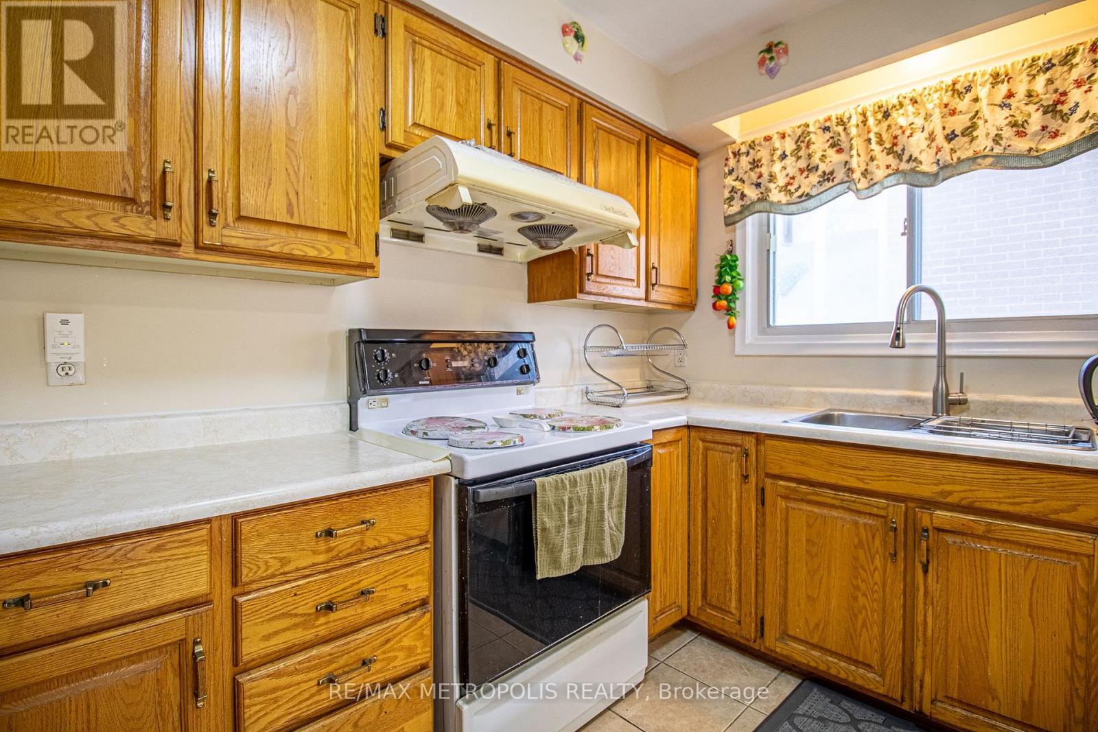 37 ALBACORE CRESCENT - 16