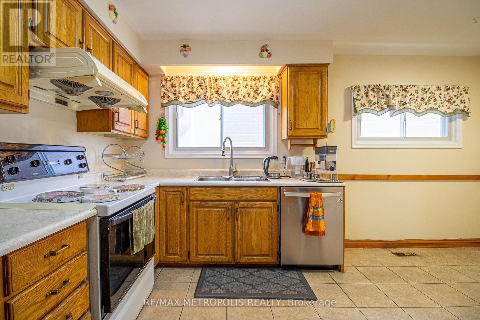 37 ALBACORE CRESCENT - 17