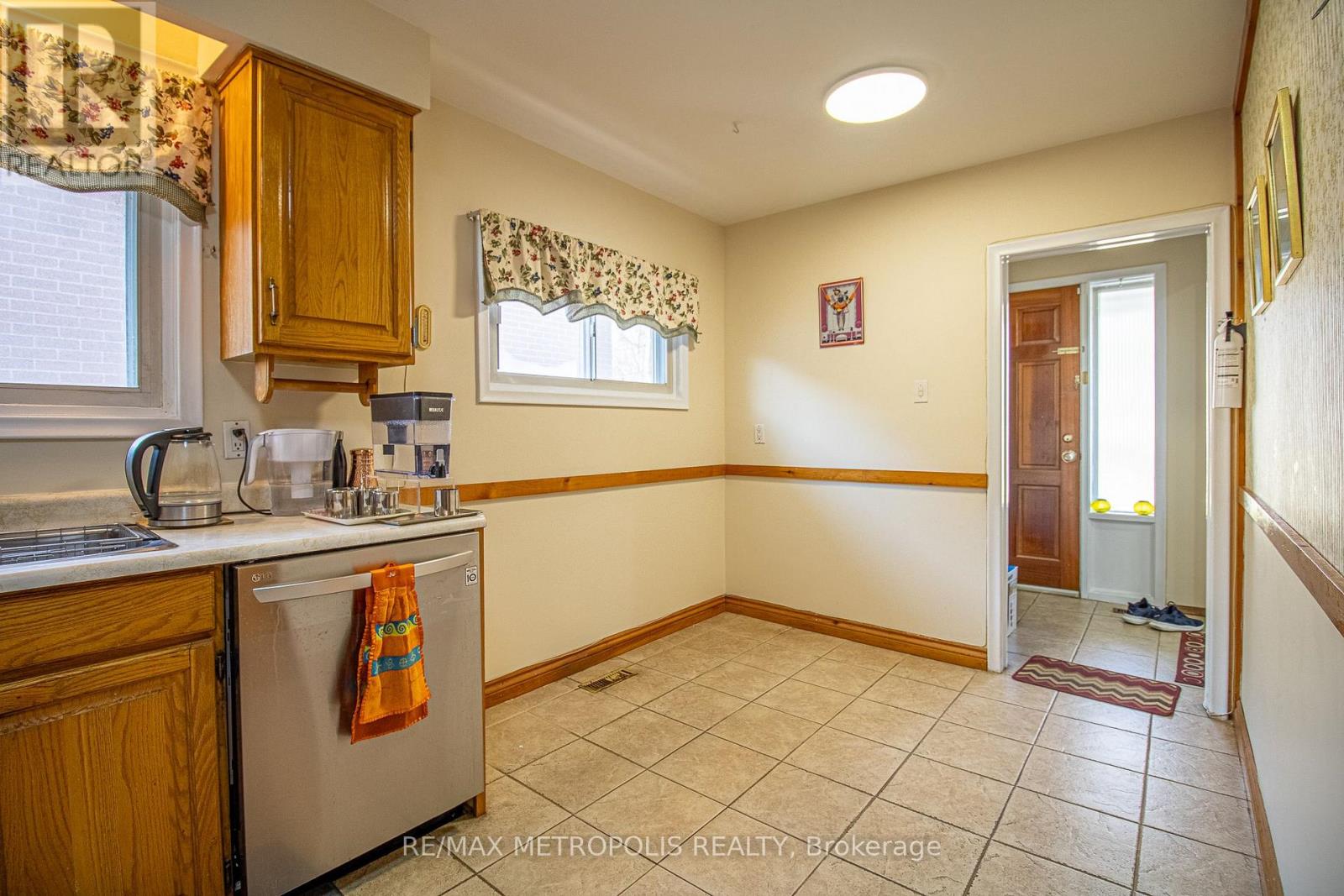 37 ALBACORE CRESCENT - 18
