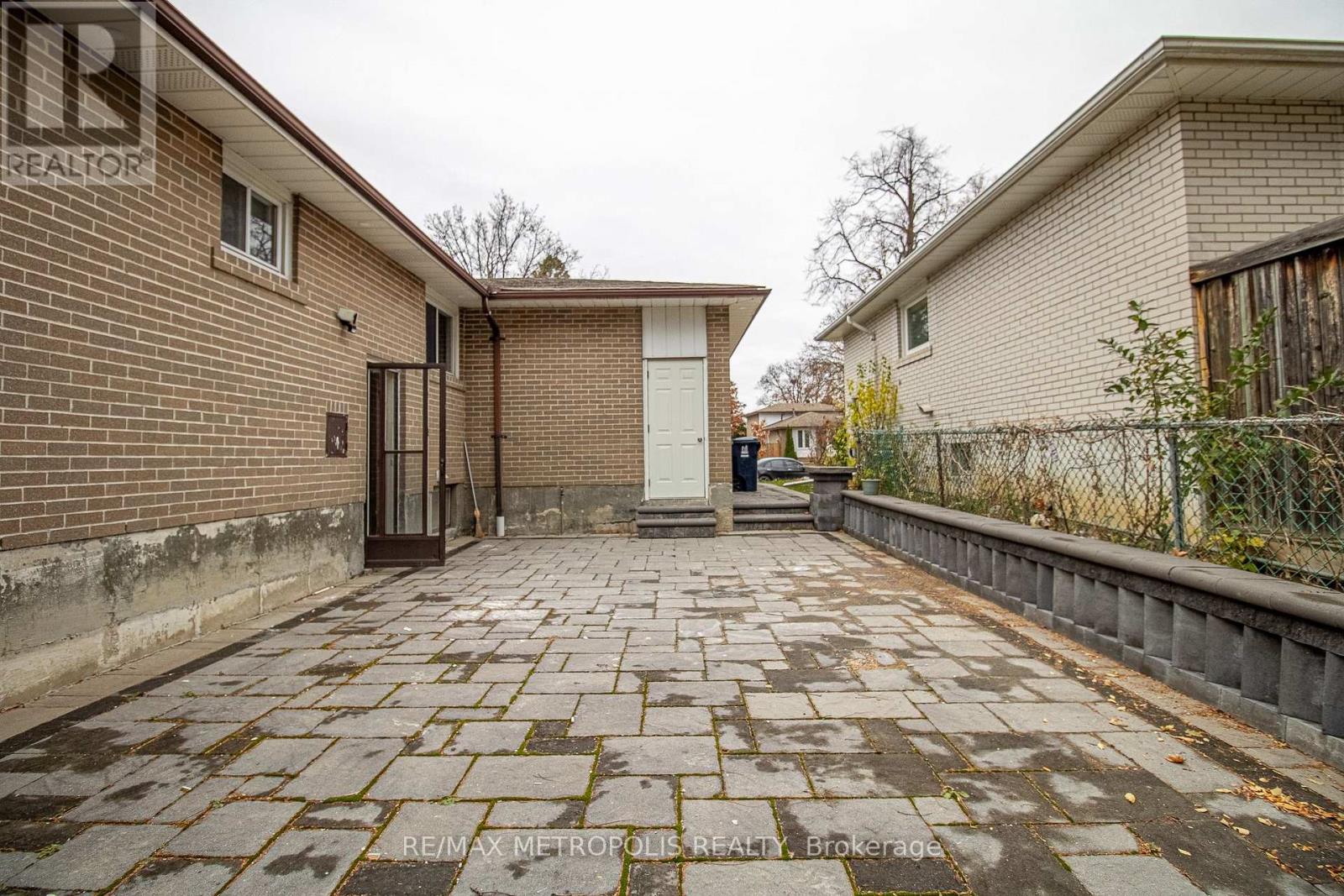 37 ALBACORE CRESCENT - 4