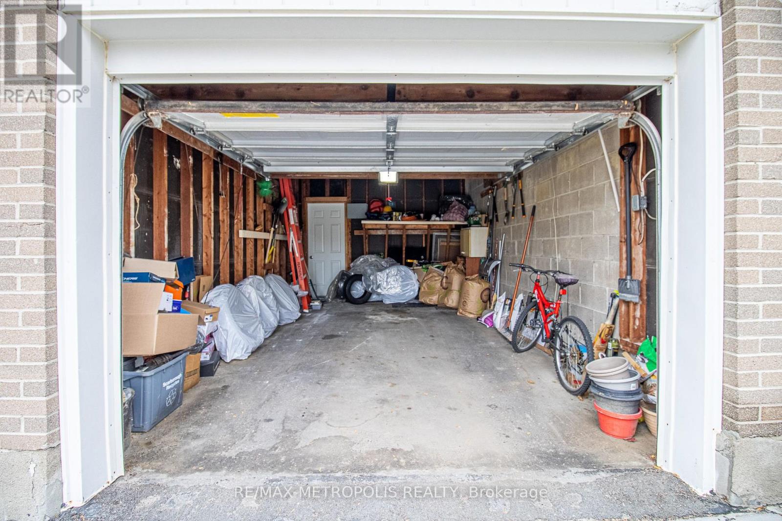 37 ALBACORE CRESCENT - 5