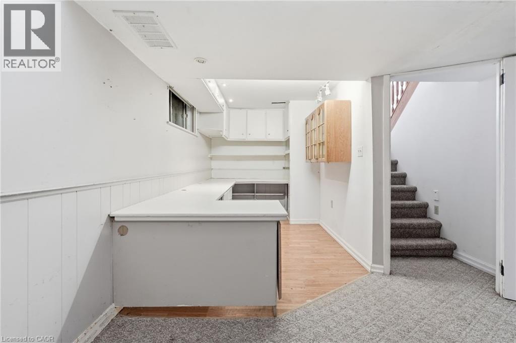 952 DANFORTH Avenue,Burlington,,