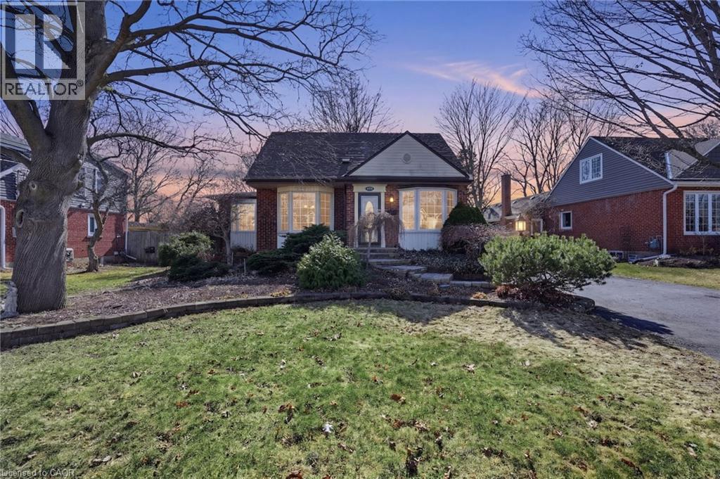 952 DANFORTH Avenue,Burlington,,