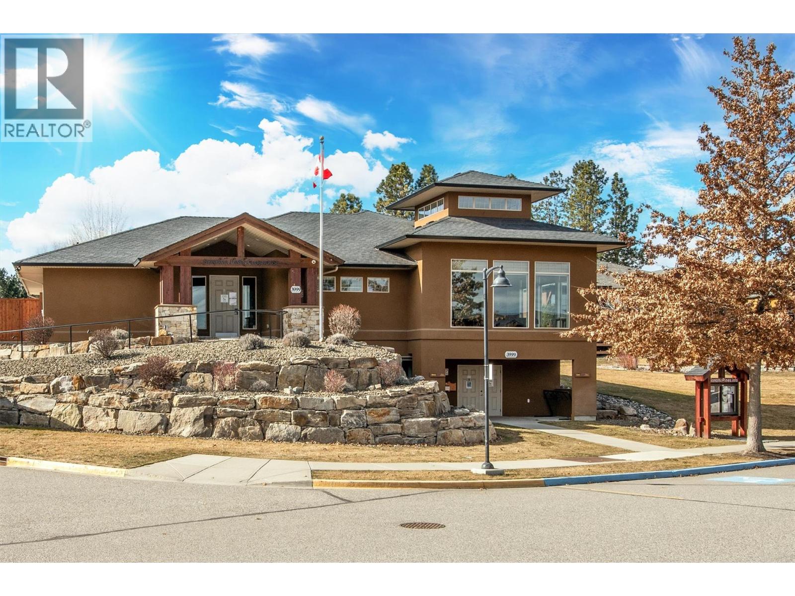 2172 Alvarado Trail, West Kelowna