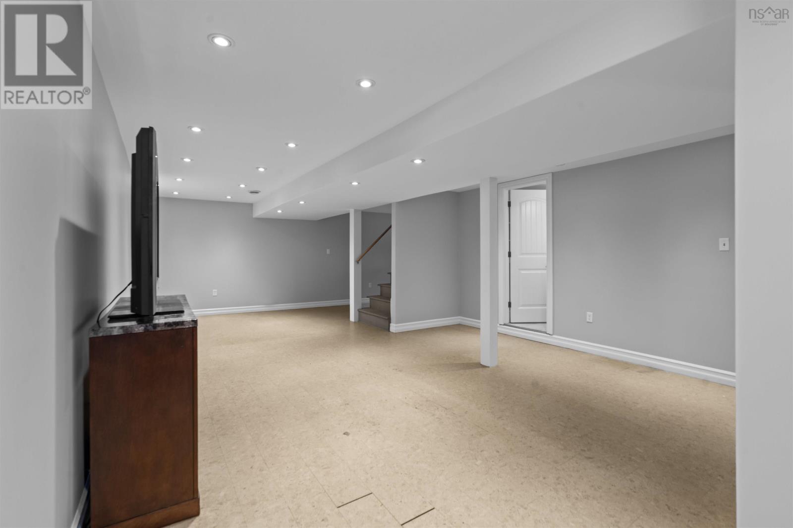 Property 29 of 32 of 2704 Highway 7