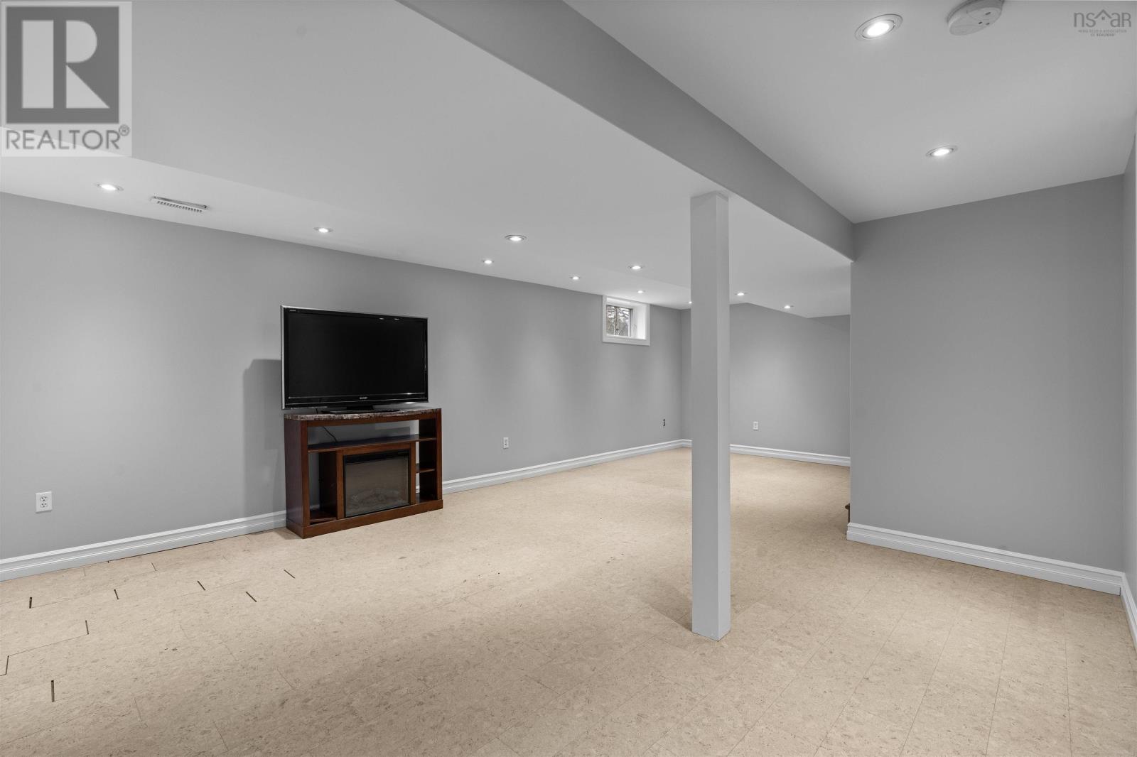 Property 27 of 32 of 2704 Highway 7