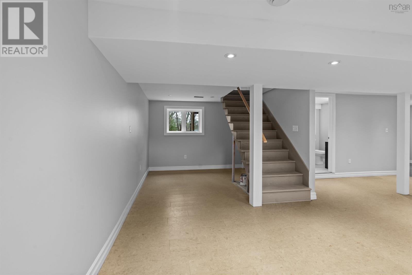 Property 31 of 32 of 2704 Highway 7