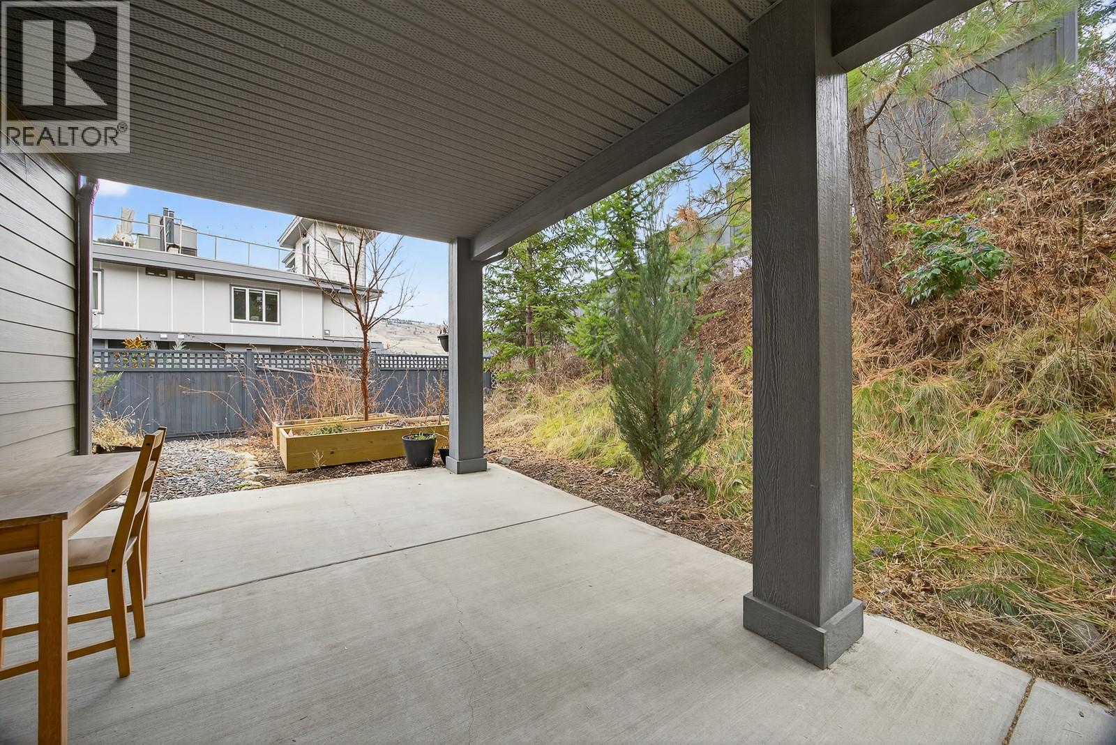 #5 2893 ROBINSON ROAD - 37