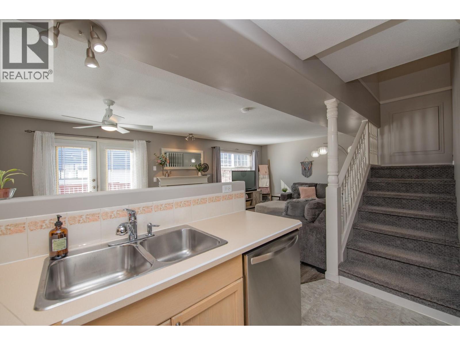 2395 Pleasant Valley Road Unit# 22, Armstrong