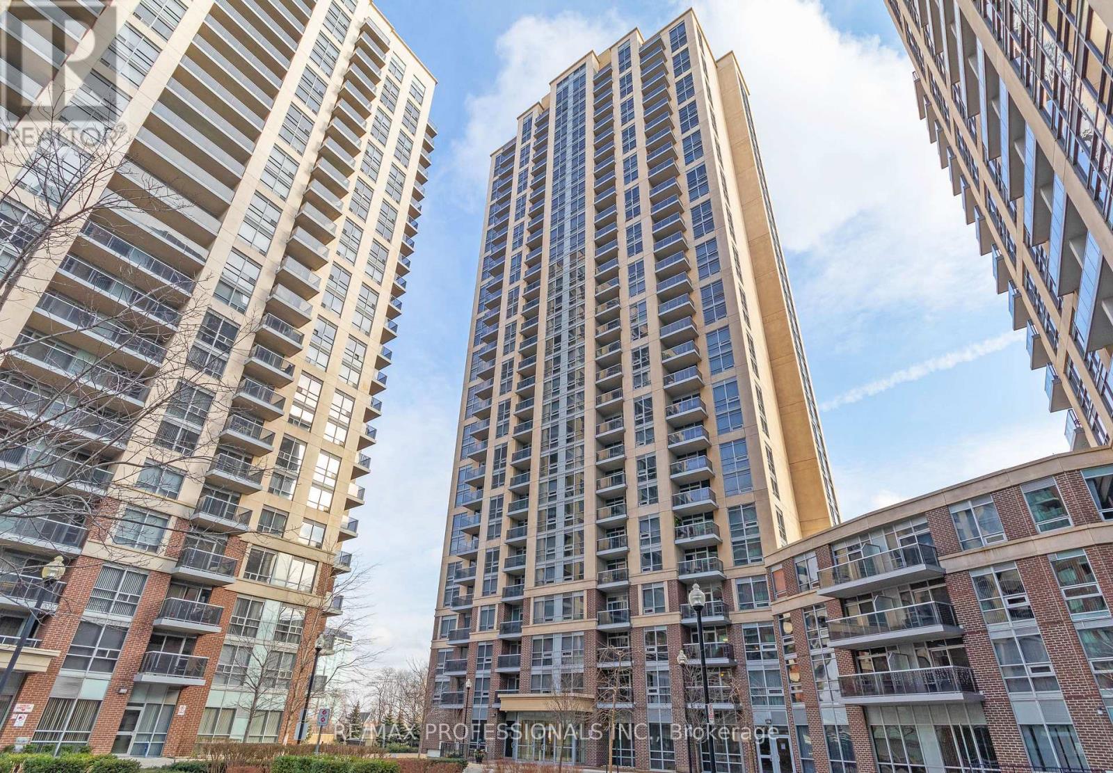 2907 - 3 MICHAEL POWER PLACE