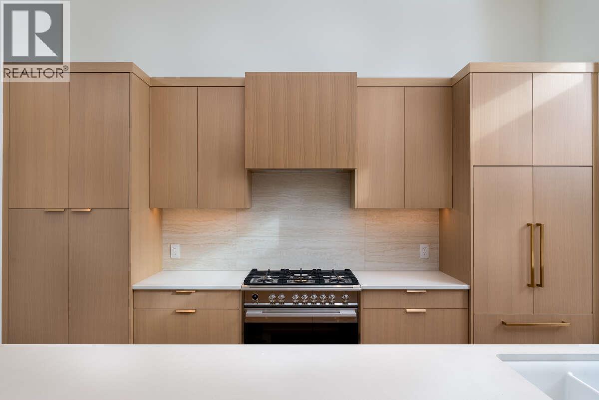 862 Predator Ridge Drive, Vernon