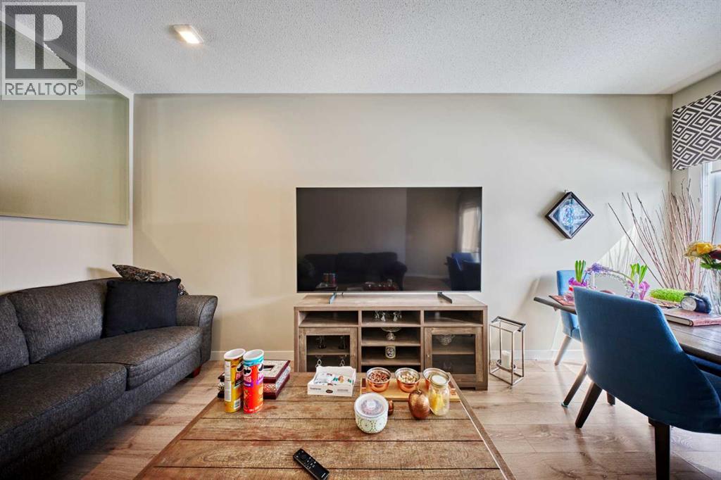 #103 218 SHERWOOD SQUARE NW - 11