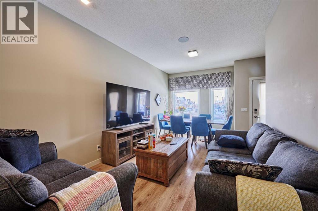 #103 218 SHERWOOD SQUARE NW - 12