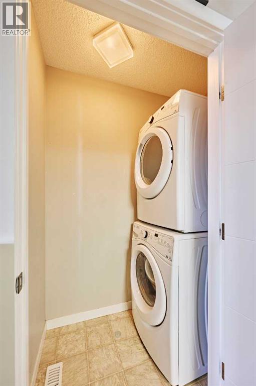 #103 218 SHERWOOD SQUARE NW - 29