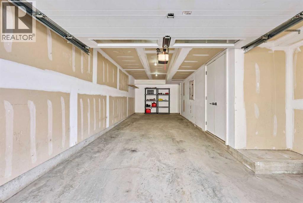 #103 218 SHERWOOD SQUARE NW - 31