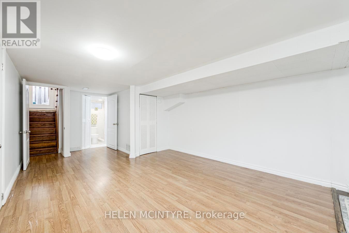 2 BIRCH TREE CRESCENT, Toronto (Mount Dennis), Ontario