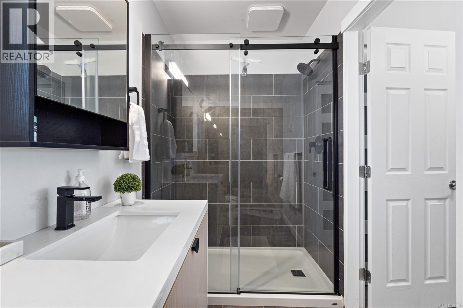 3617 COUNTRY CLUB DR - 30