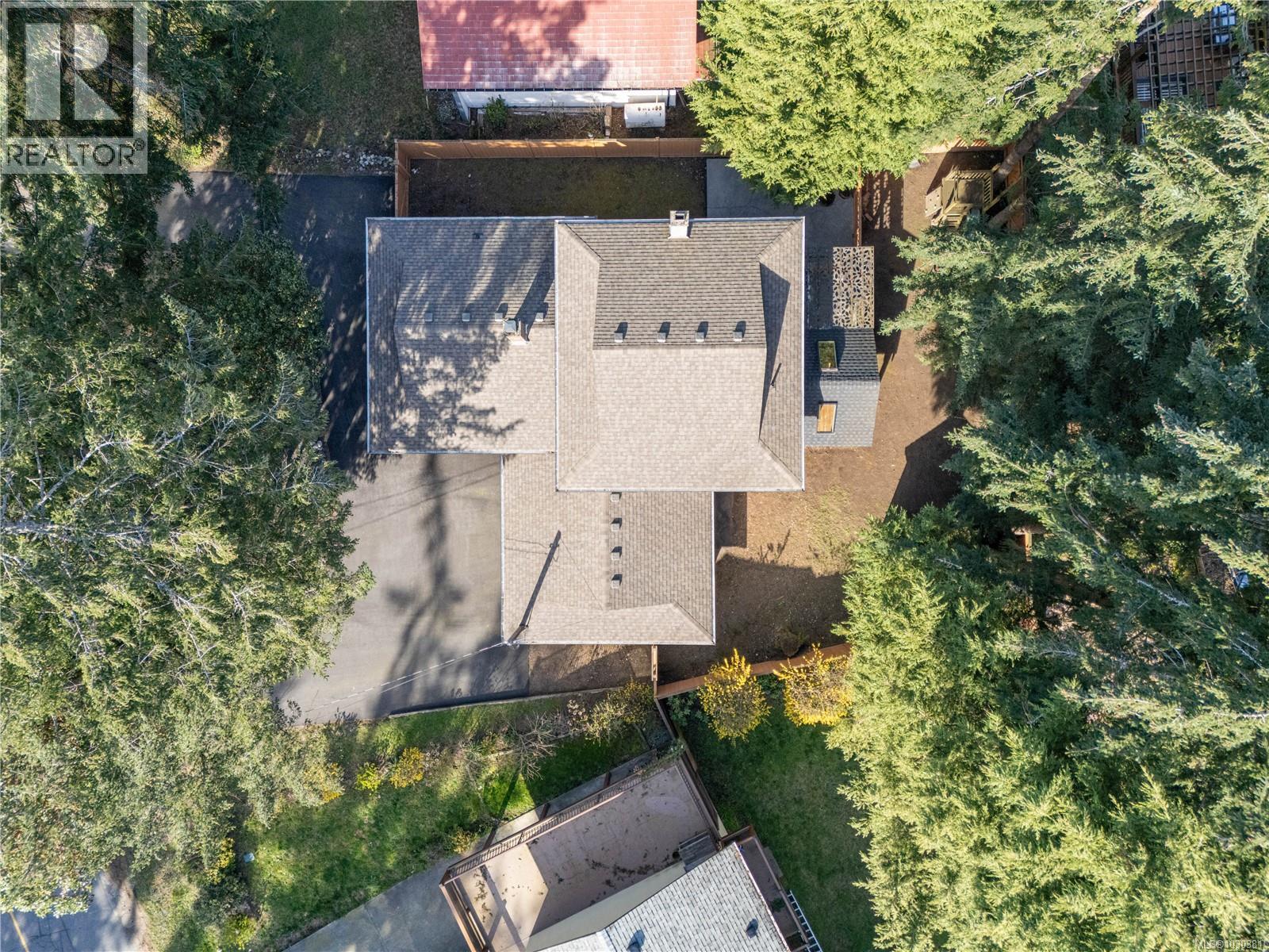 3617 COUNTRY CLUB DR - 58