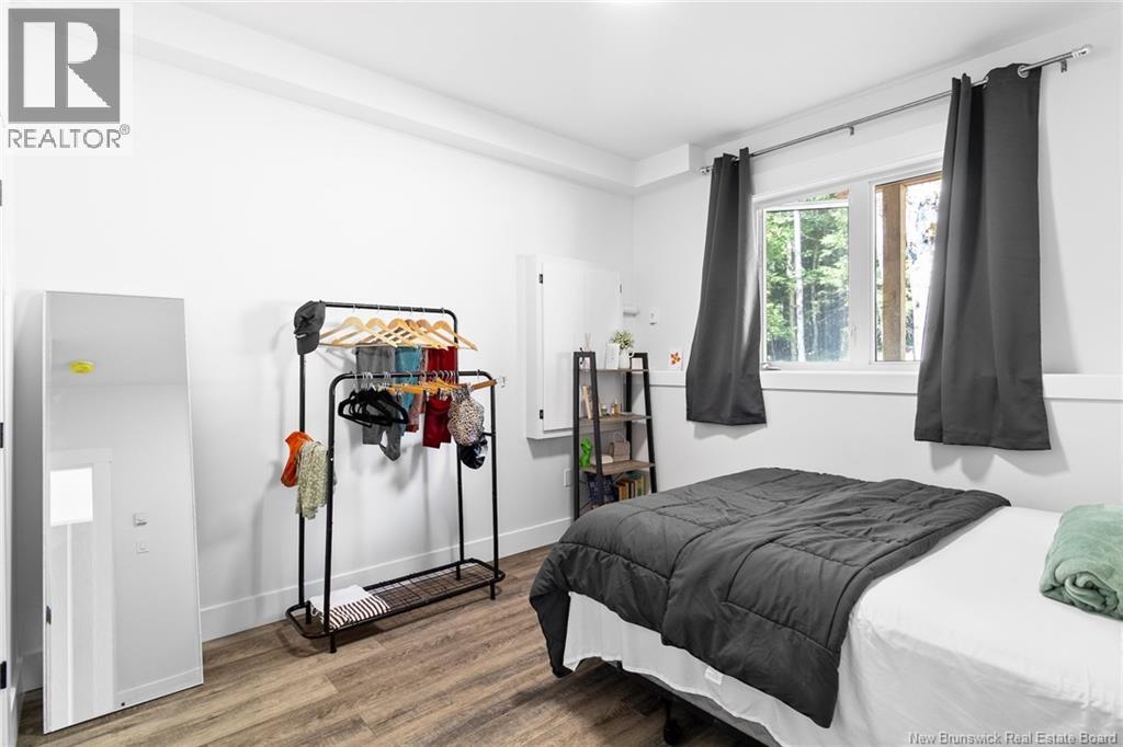 174 ROCKWOOD WAY - 40