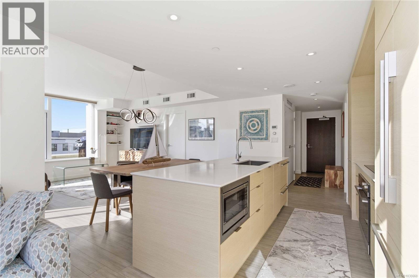 #1001 848 YATES ST - 11