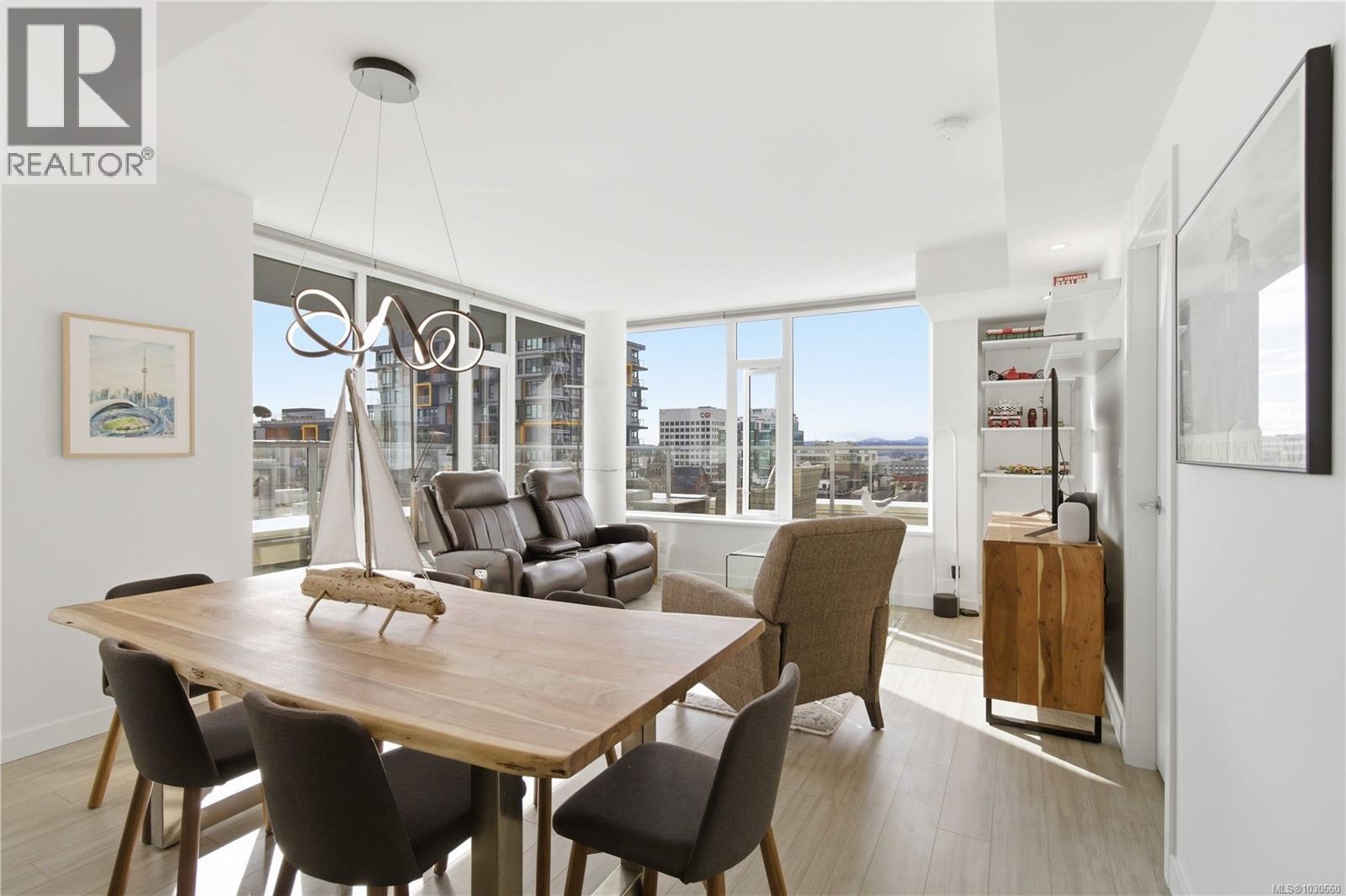 #1001 848 YATES ST - Image 3