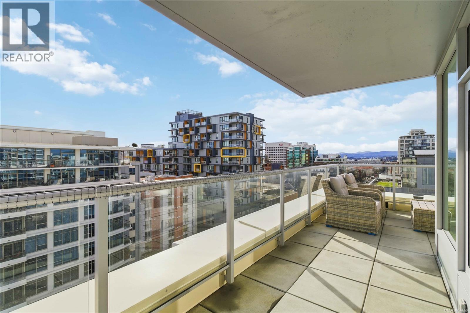 #1001 848 YATES ST - 32