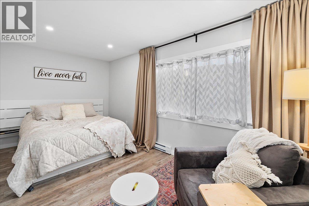 4975 RIVER REACH, Delta