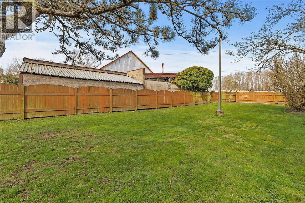 4975 RIVER REACH, Delta