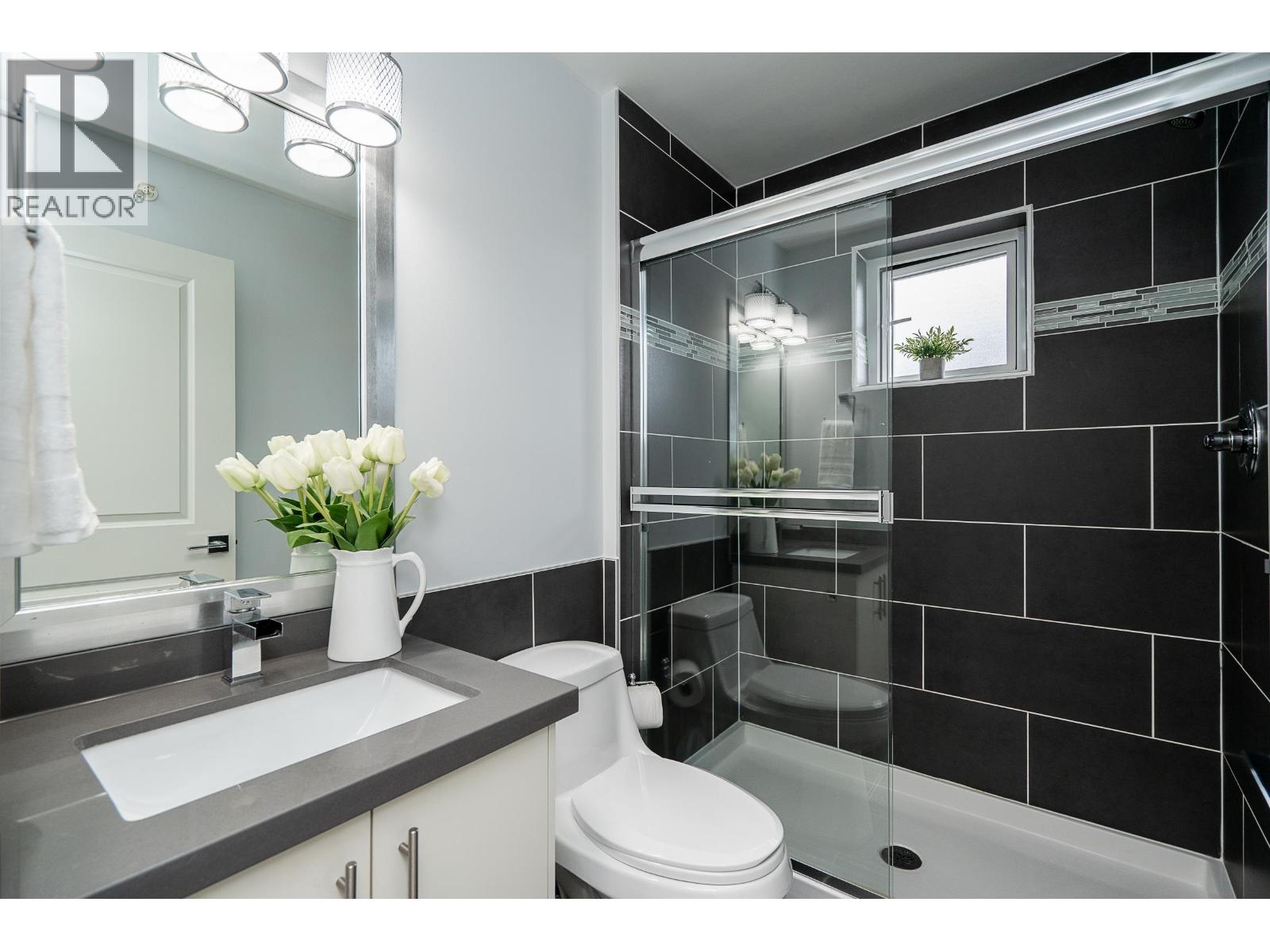 201 3488 SEFTON STREET, Port Coquitlam