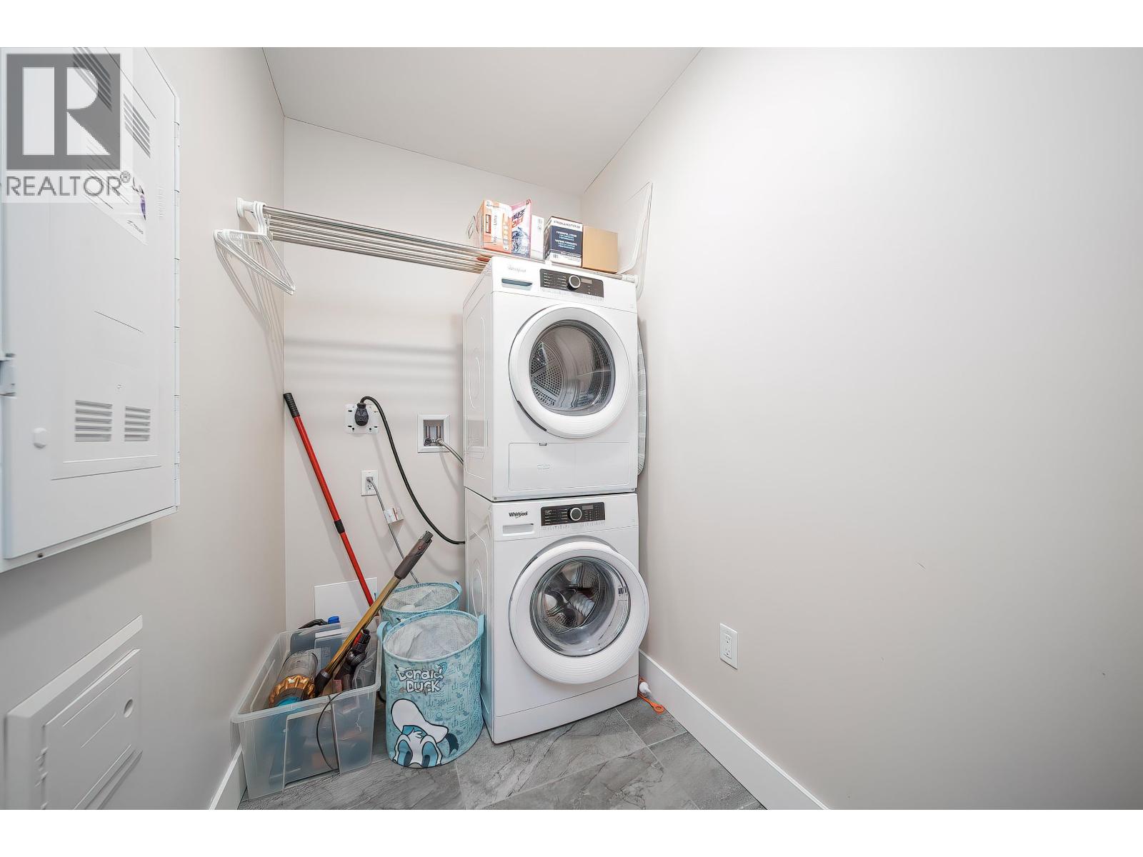 4520 2180 KELLY AVENUE, Port Coquitlam