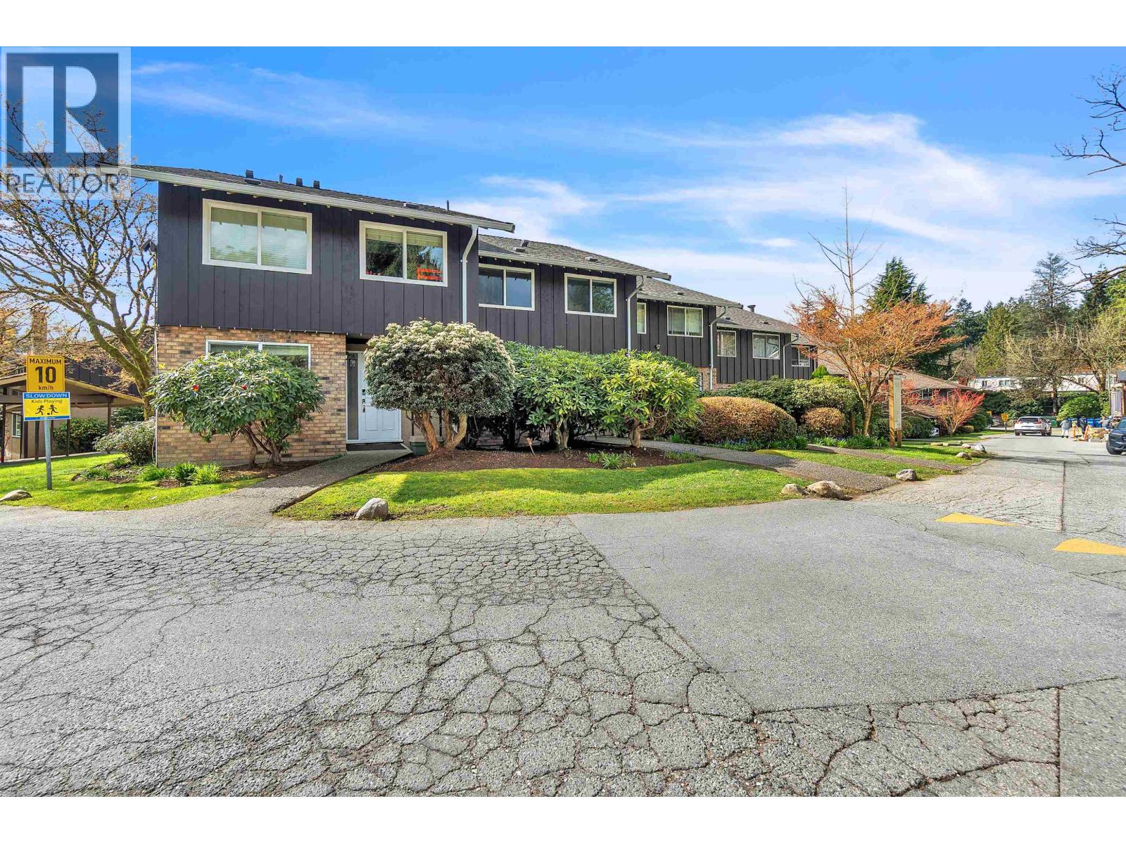 802 555 W 28TH STREET, North Vancouver