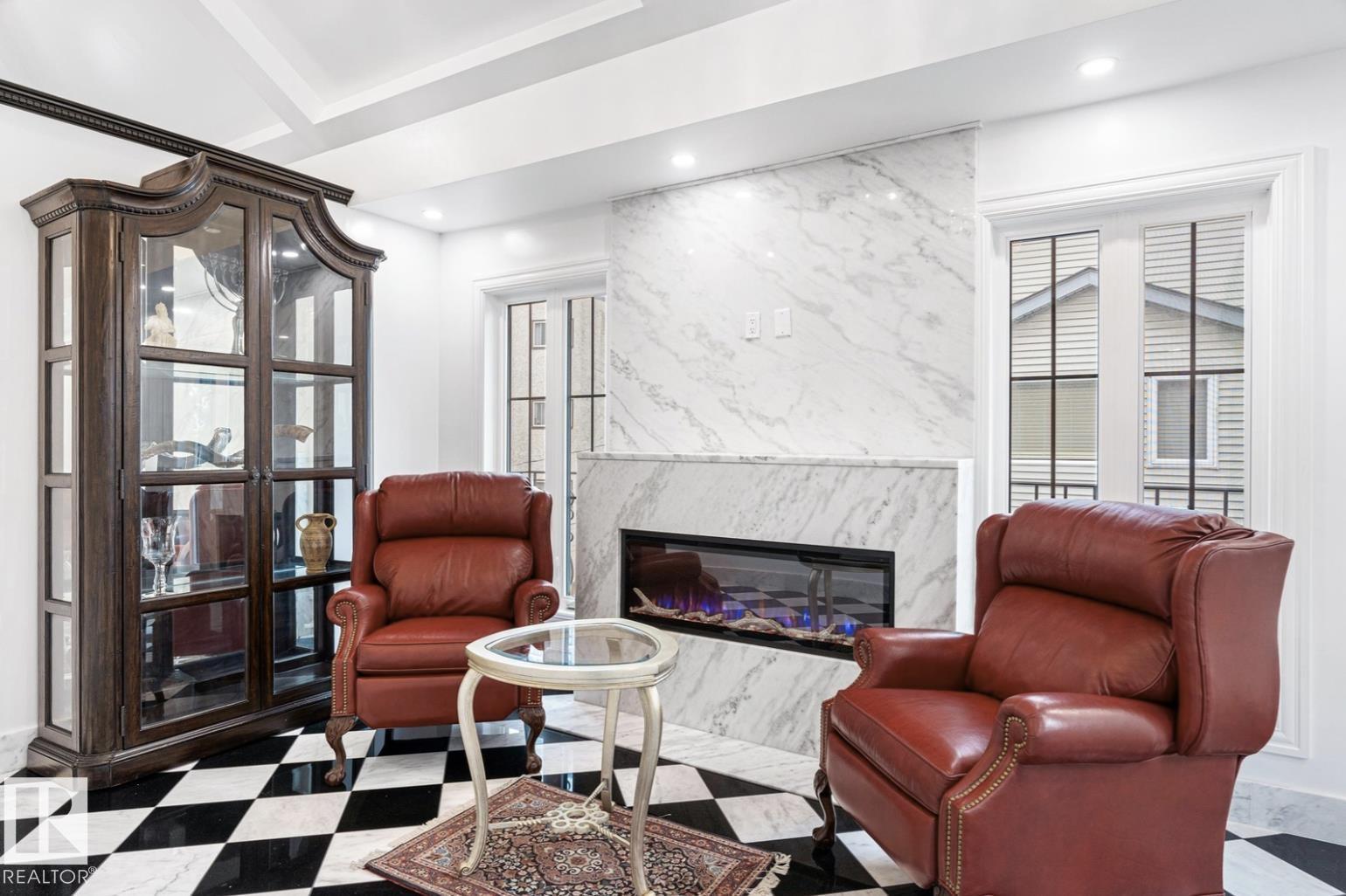 11833 102 AV NW - 18