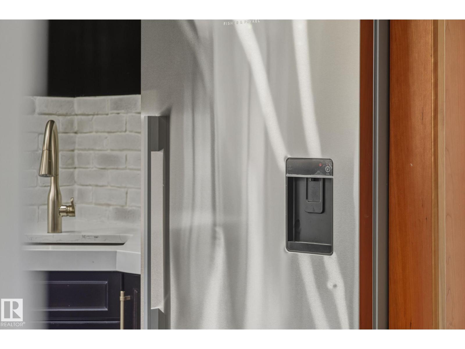 11833 102 AV NW - 57