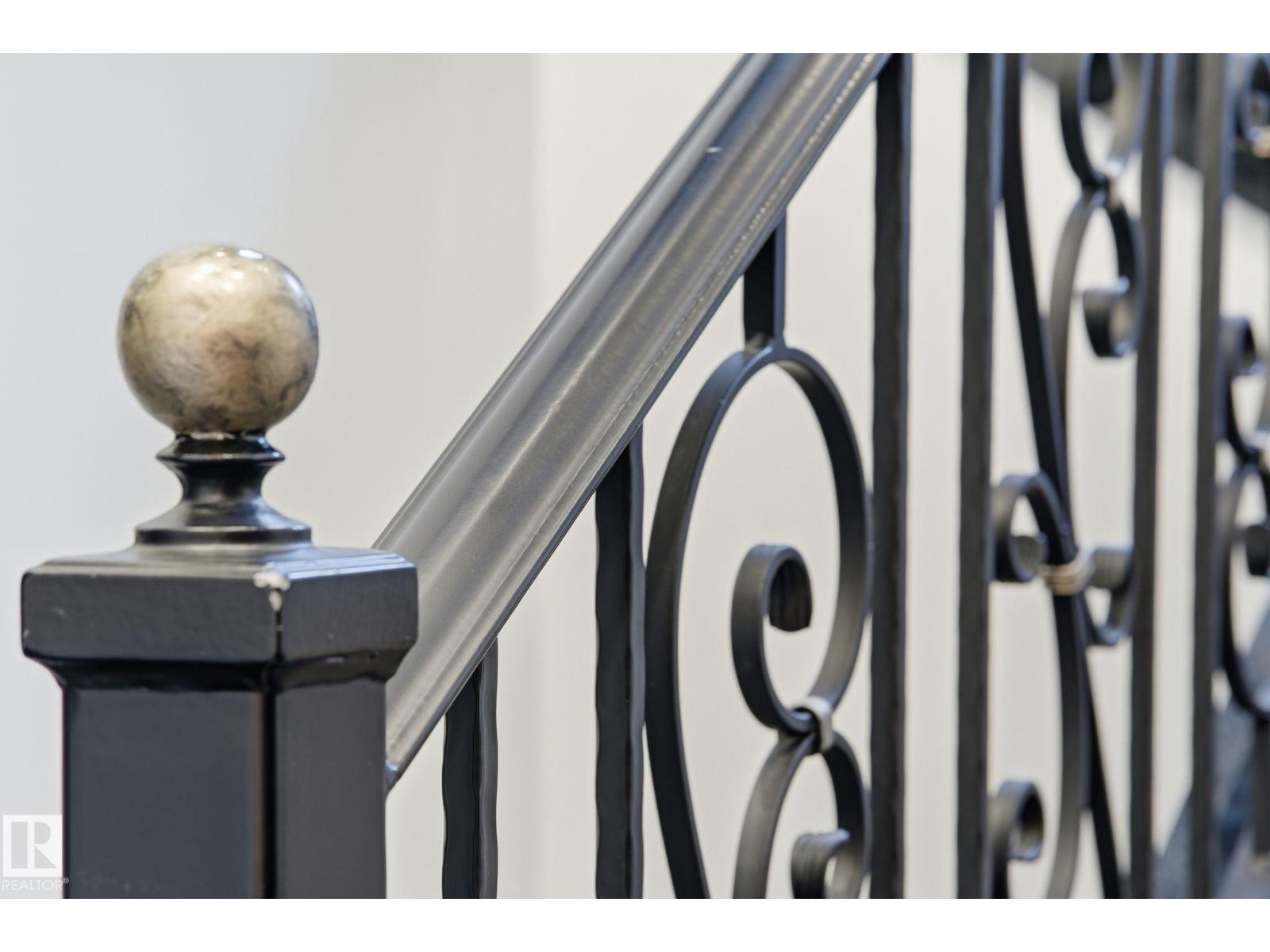 11833 102 AV NW - 62