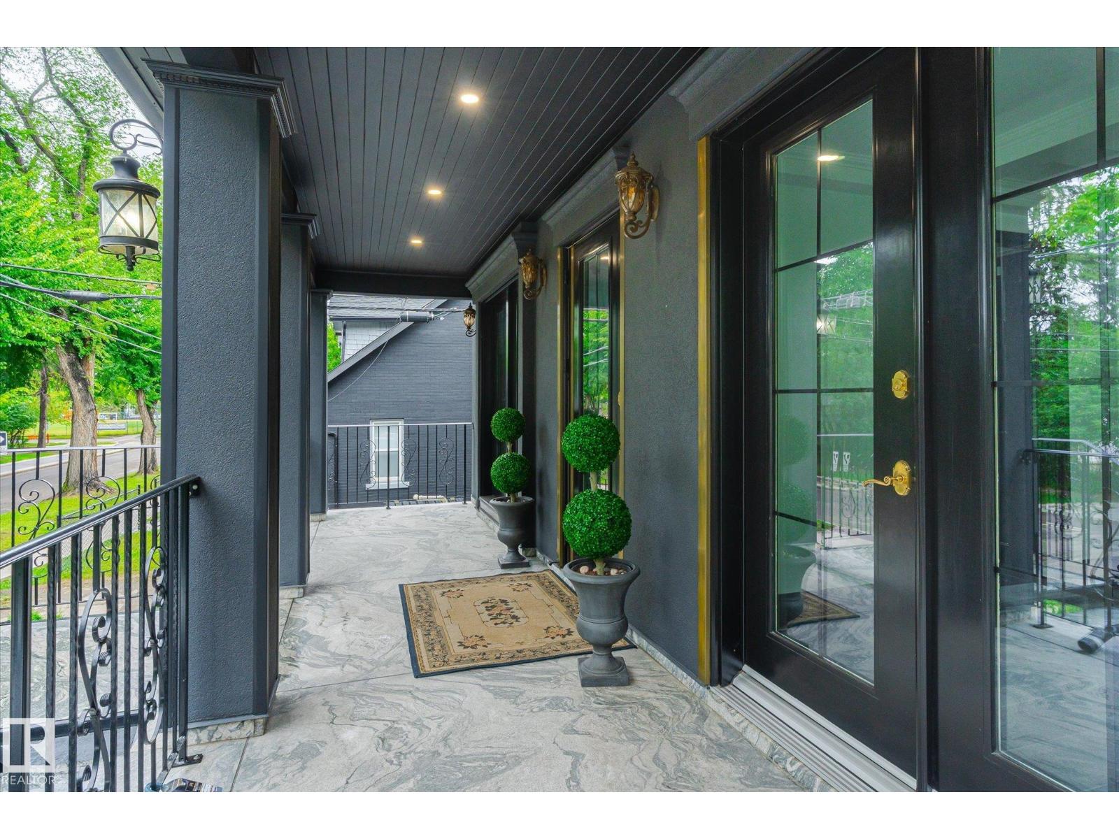 11833 102 AV NW - 67