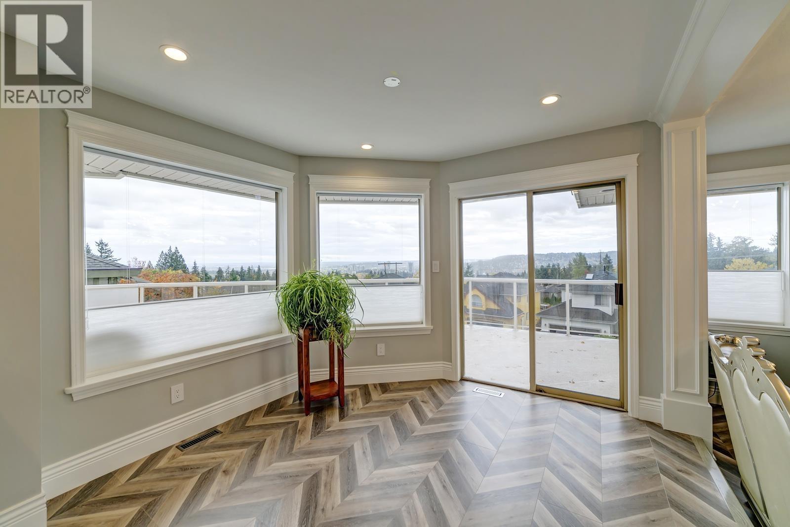 2962 ROBSON DRIVE, Coquitlam