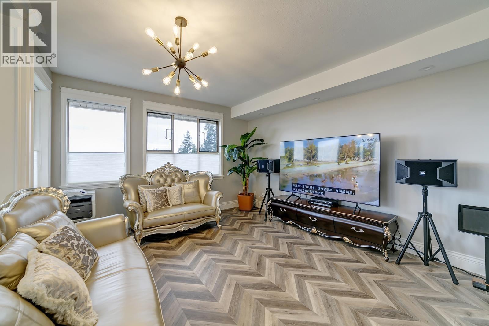 2962 ROBSON DRIVE, Coquitlam